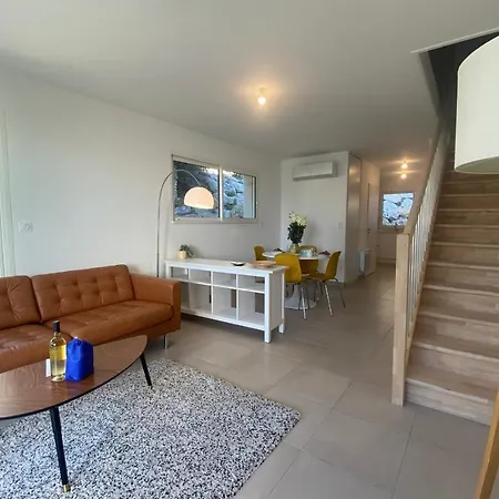 Roche Blanche - Terrasse Et Parking *