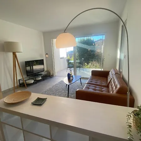 Roche Blanche - Terrasse Et Parking Appartement *